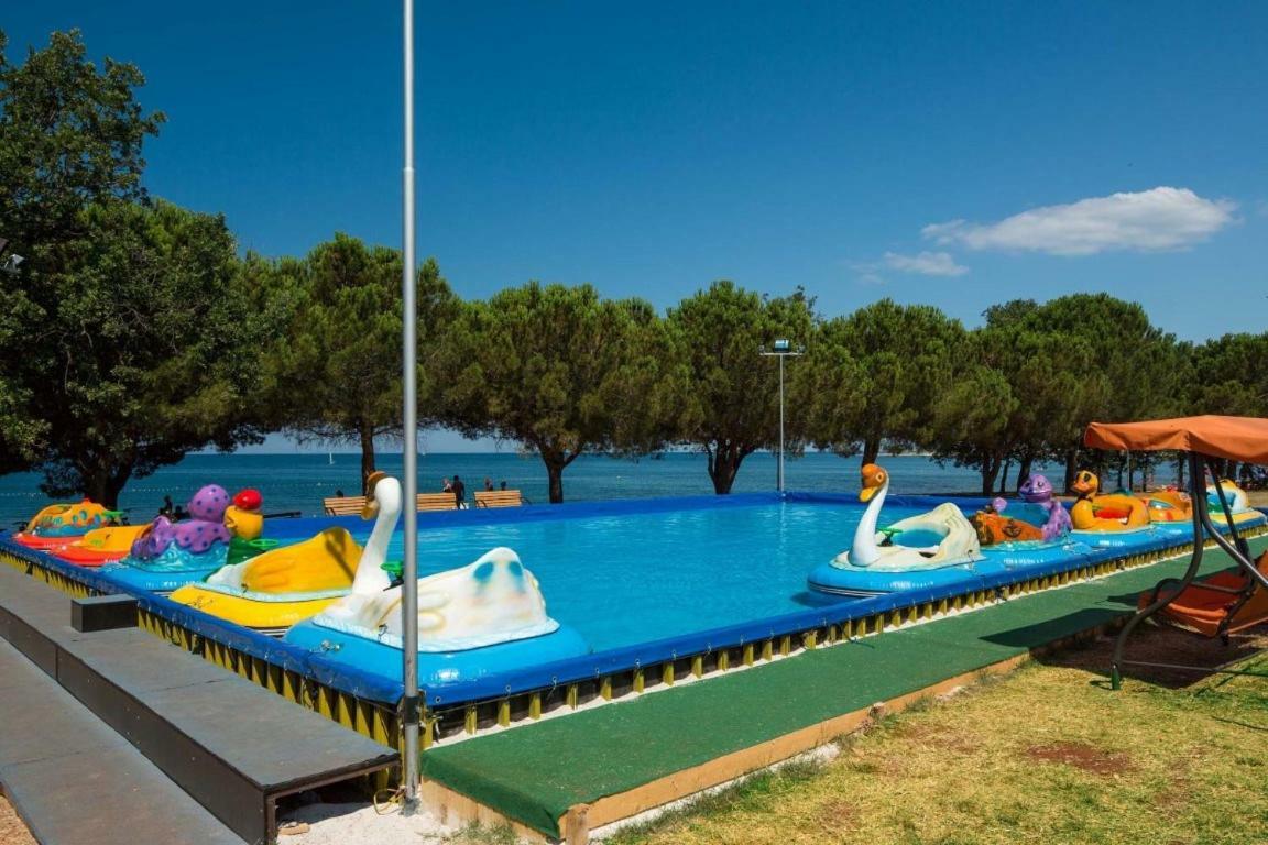 Panorama Mobile Homes In Camping Park Umag Exterior foto